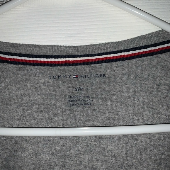 red and white tommy hilfiger crop top - Picture 5 of 6